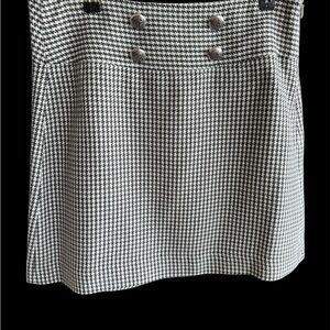 Classic Black and White Houndstooth Skirt